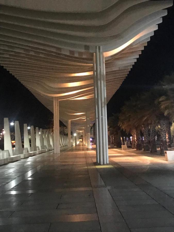 Apartamento acogedor con balcon en el Centro Ciudad Málaga Exterior foto